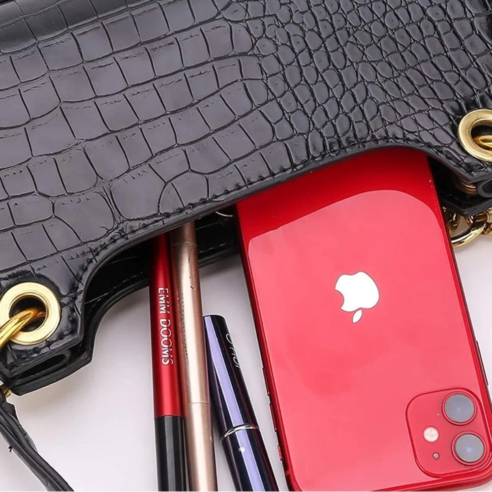 NWOT Amazon Crocodile Black & Gold Chain Shoulder Bag - Picture 4 of 8